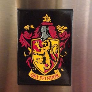 NEW ✨ Harry Potter Gryffindor Magnet